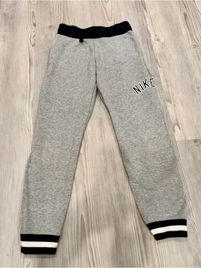 Nike Kids Heather Gray Sweat Joggers. Size Small. GUC